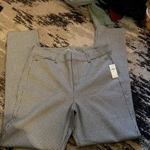 Old Navy. Size 10 Tall. Black and white checkered dress pants